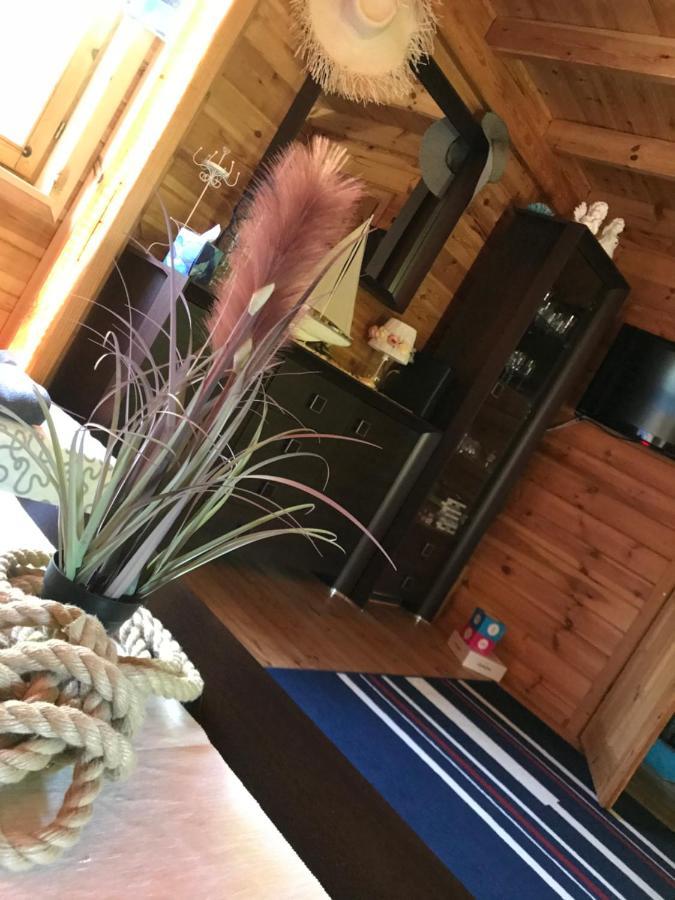Grey House Villa Debki Bagian luar foto